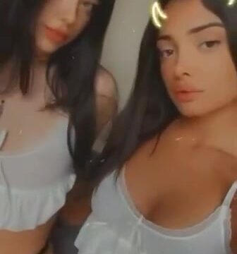 Melimtx Onlyfans  – Shower Body With Girlfriend