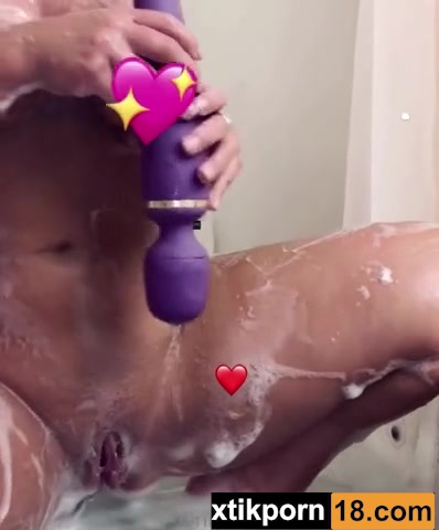 ashleyyyreyyy Onlyfans  – Vibrator