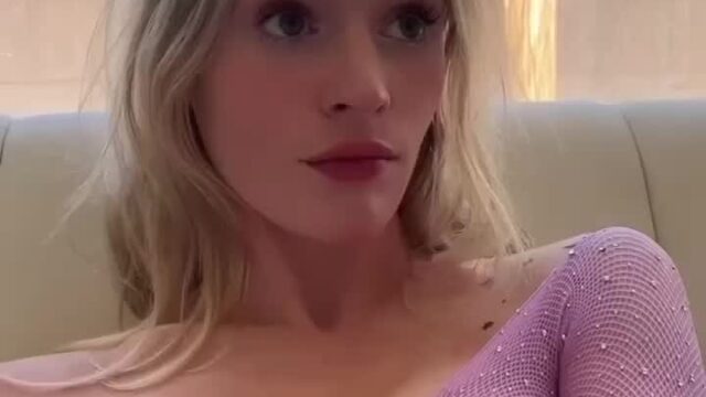 gracexglen Onlyfans  – Show Tits Nipp