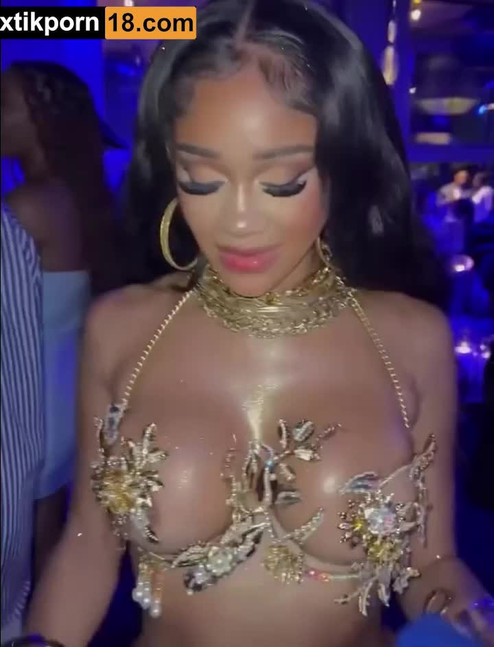 saweetie Shower body Very Lewd