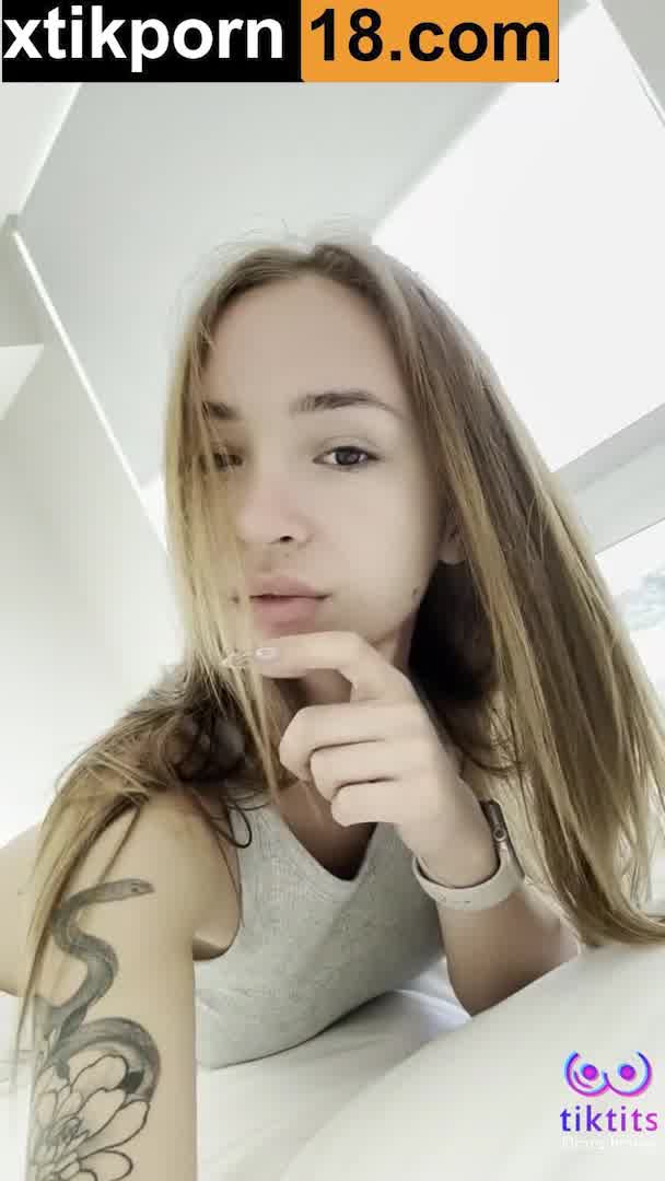 Mrs.Honey Show body On Bed Onlyfans
