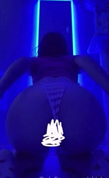 Skirby Onlyfans  – Shower Big Ass Very Lewd