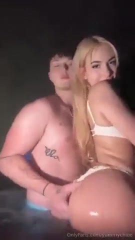 Chloe Yummy aka Yummychloe Sex Tape Video On Pool